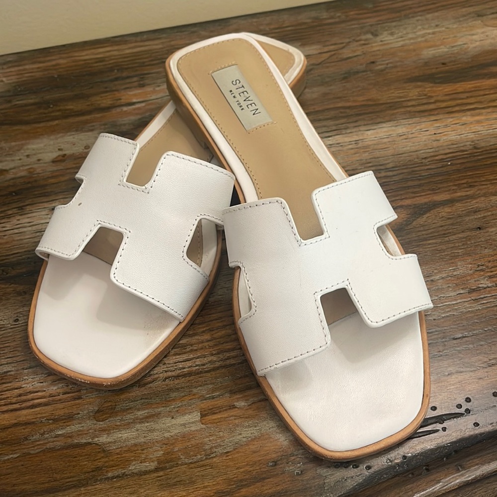 Steve Madden flats size 8.5